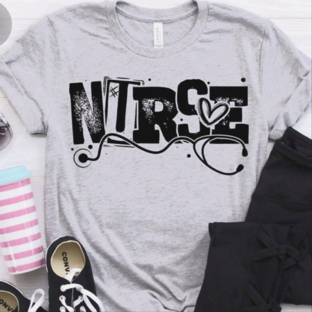 Cute nurse 🥰 Women 👕 t-shirt - Picture 1 of 3